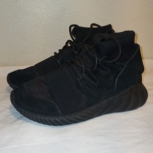 Adidas Tubular Doom Blackout Mens Size 6